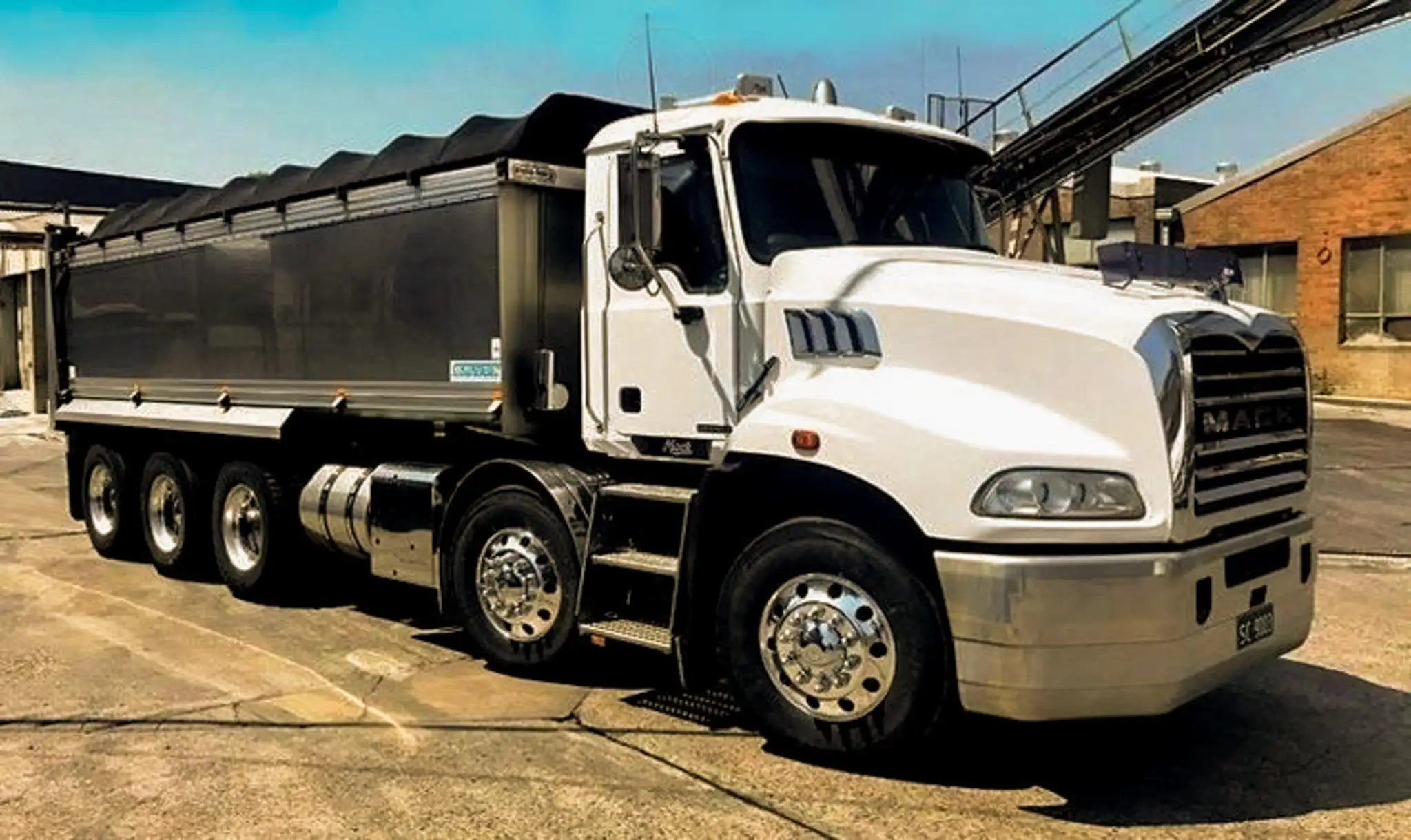 haulage & civil services truck